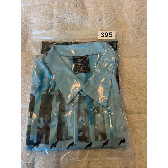 Vintage graphic, lightweight button-down, short sleeve shirt - Picture 7 of 7